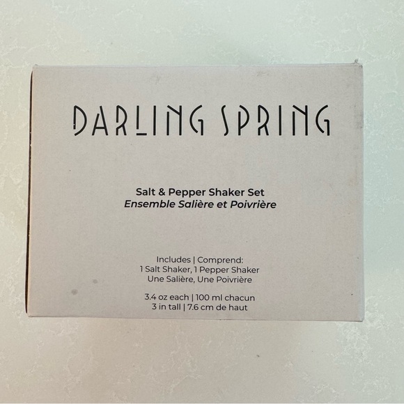 Darling Spring Green and Cream Salt and Pepper Shakers NIB - Picture 5 of 6